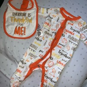 Footsie & matching bib